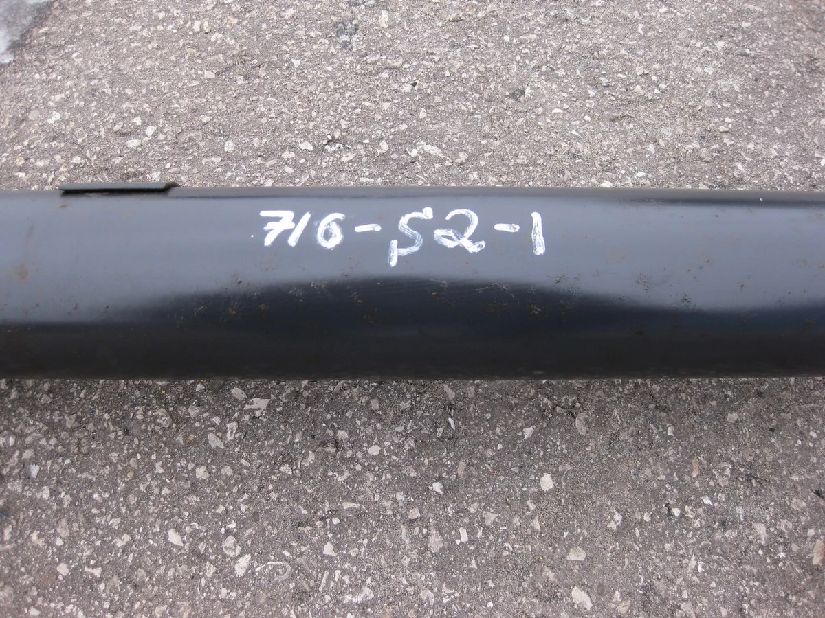 Промежуточный карданный вал (L=1390 mm) в сборе с хвостовиком заднего редуктора 1759170