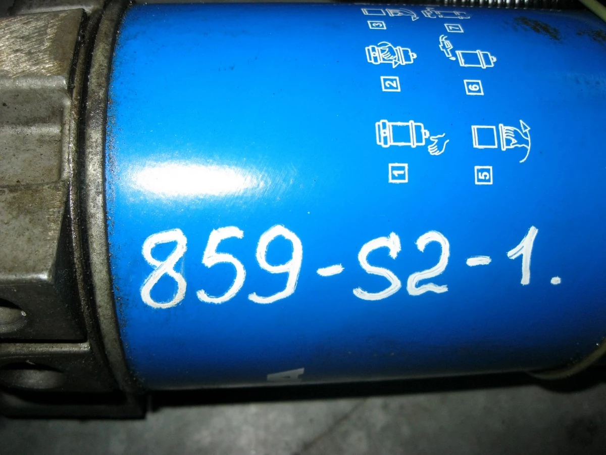 Топливный фильтр (сепаратор) в сборе 1948665