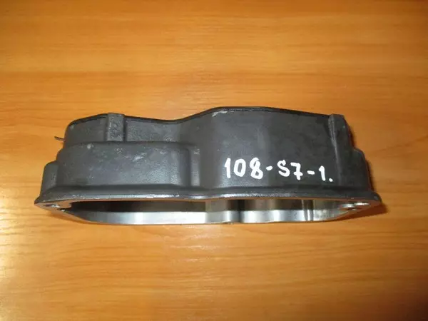 Проставка клапанного механизма D12 HPI 1503194