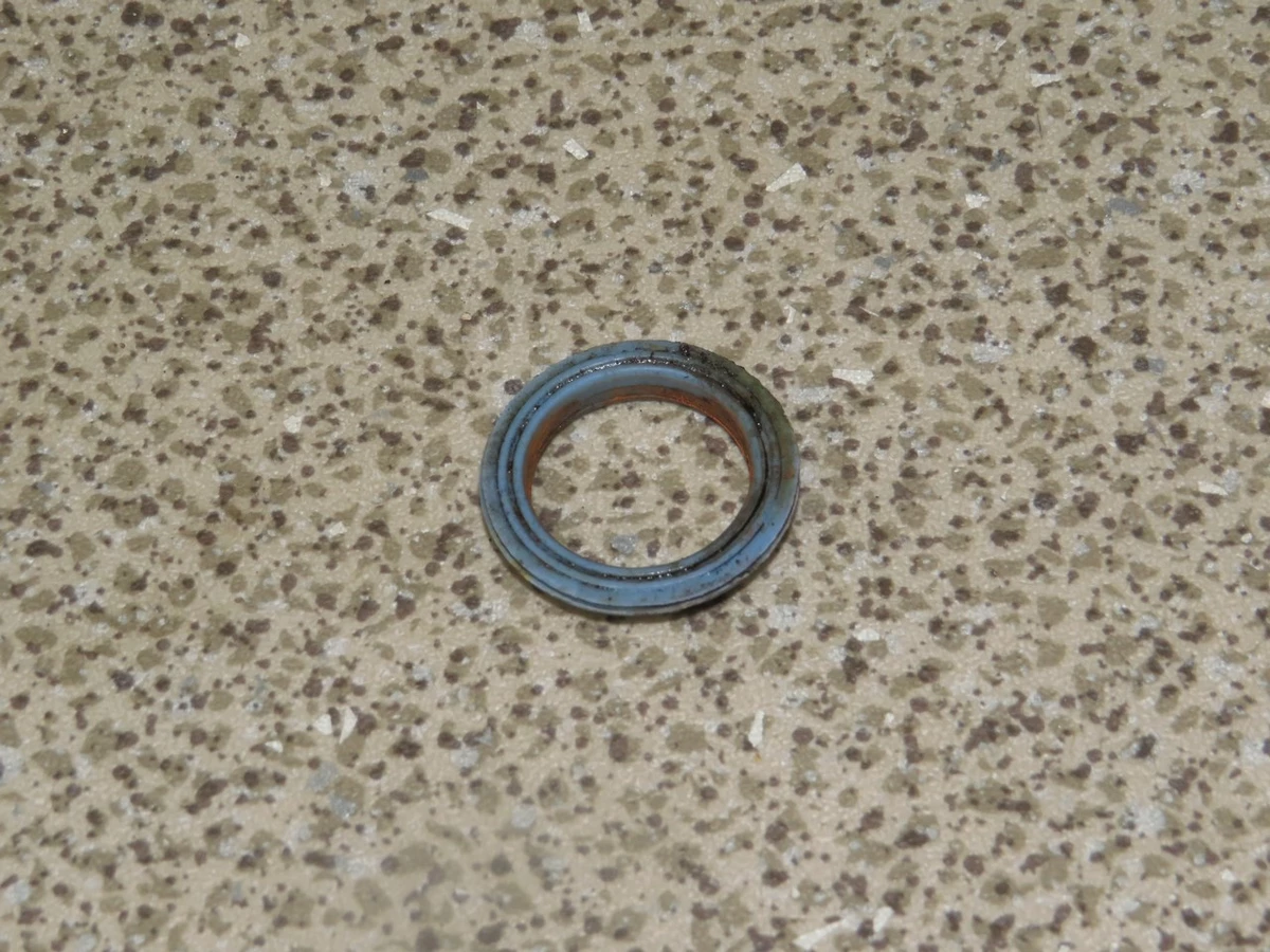 1468555 Уплотнительное кольцо среднее прокладки головки цилиндра