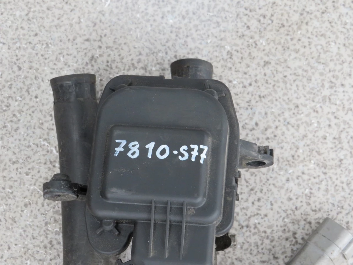 Кран электрический отопителя кабины в сборе с перепускным клапаном и шлангами 2160199