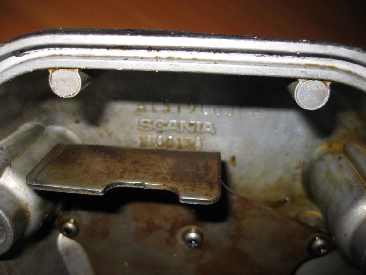 Крышка клапанного механизма (без прокладки) D13 XPI 1896130