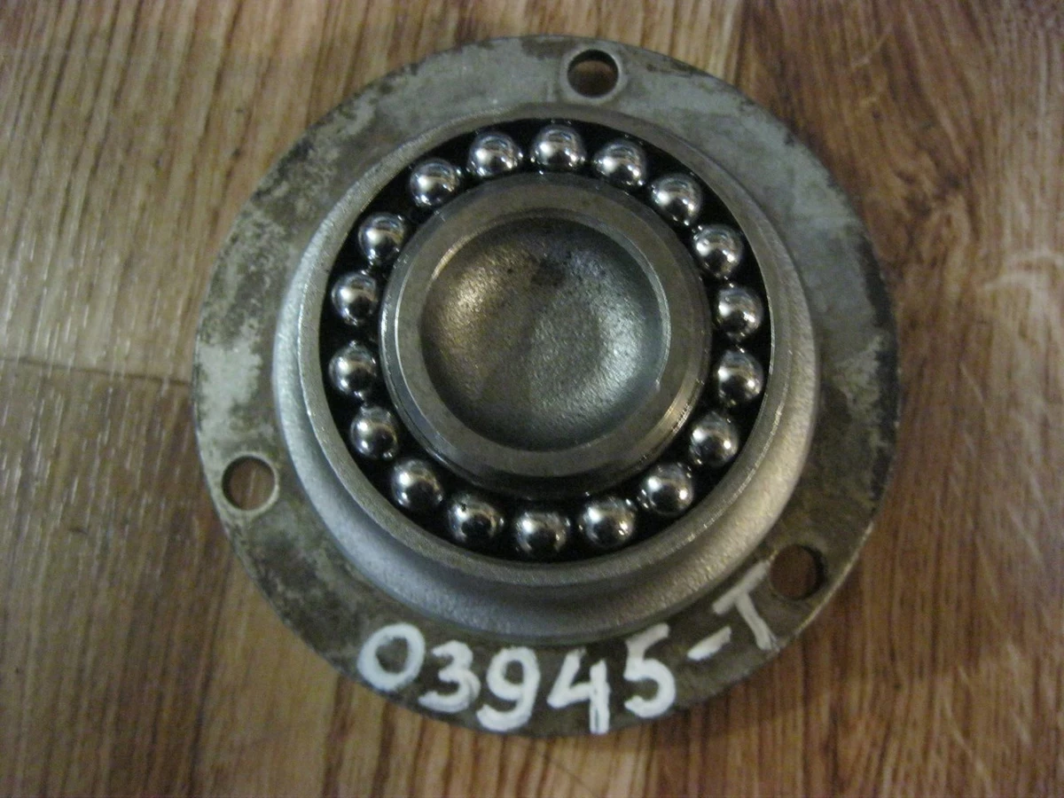 Крышка бортового редуктора 1925548