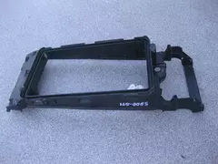 Рамка фары левая